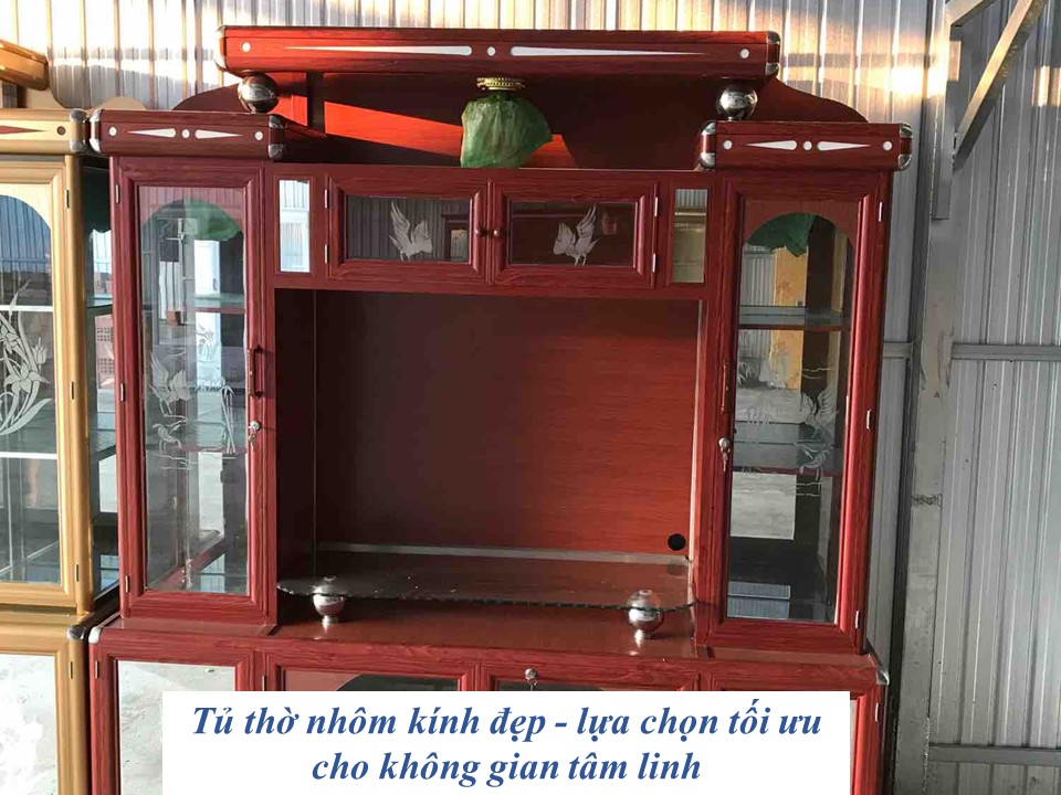 Tủ thờ nhôm kính đẹp cho mệnh Kim